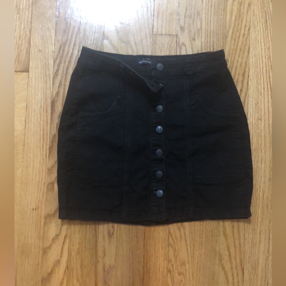 Fitted brandy Melville black small skirt